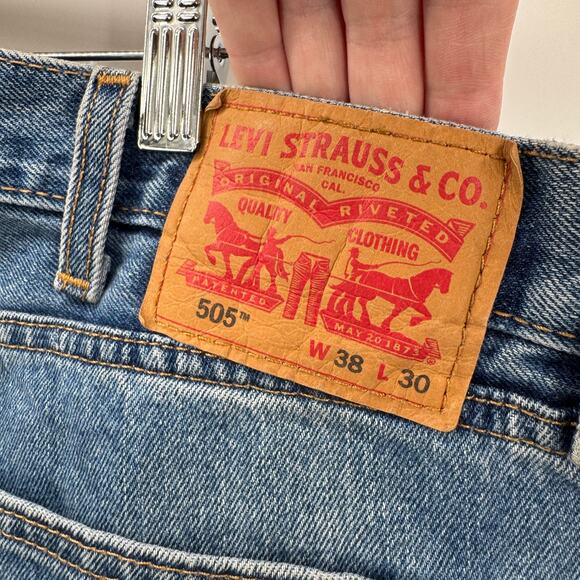 Levi's 505 Jeans Mens 38x30 (38x29 ACTUAL) Regular Fit Straight Leg Blue Denim - Picture 4 of 10